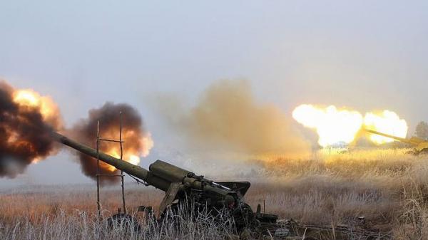 Киевские каратели выпустили более сотни снарядов по ДНР