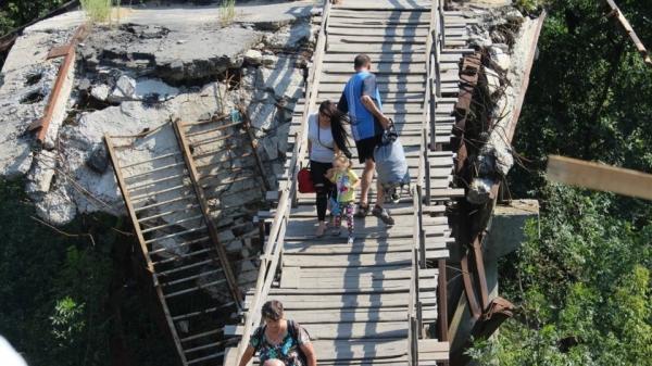Пустая болтовня: Украина только хвалится окончанием разминирования у Станичного моста