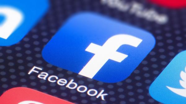 Очередная зрада: администрация Facebook фактически признала ДНР