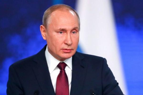 Путин предложил направить в Париж лучших российских реставраторов