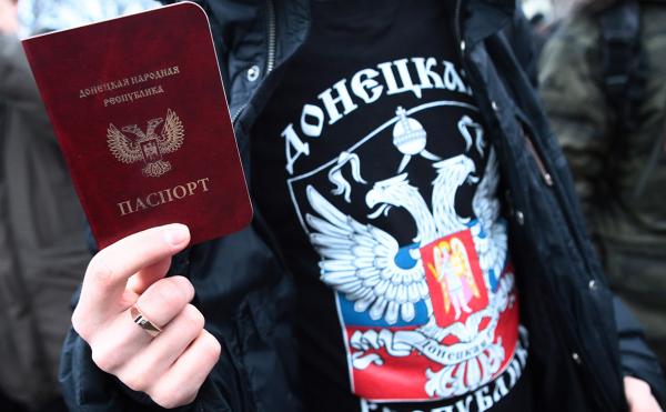 Россия переиграла Украину в Донбассе благодаря паспортам