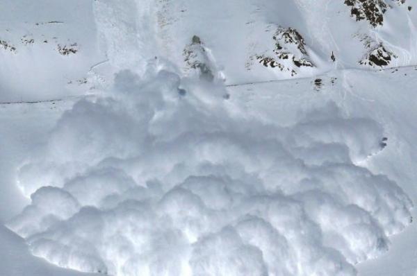 Семь человек стали жертвами схода лавины в горах Алтая
