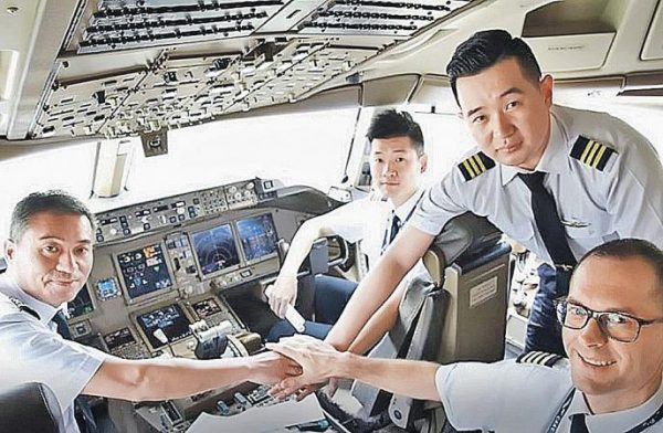 Почему при зарплате 650 тысяч рублей наши пилоты бегут в Китай