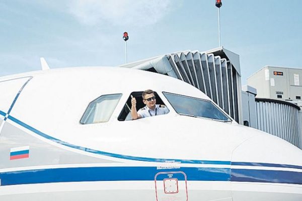 Почему при зарплате 650 тысяч рублей наши пилоты бегут в Китай