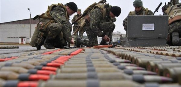 ВСУ пополнили запасы вооружения у линии разграничения – Марочко