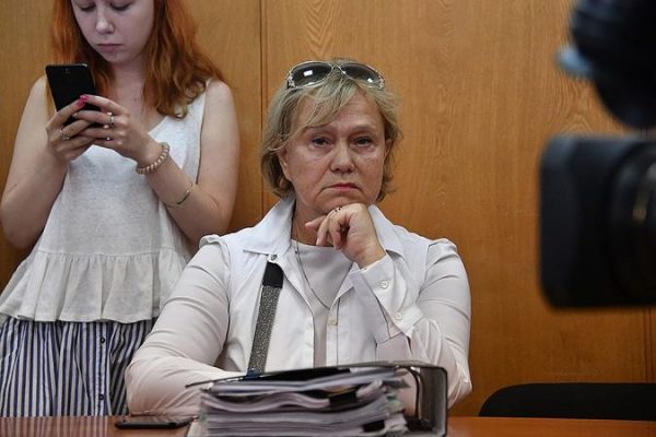 Степаненко требует 10 из 12 квартир: адвокат Петросяна считает, что жена юмориста специально затягивает судебный процесс
