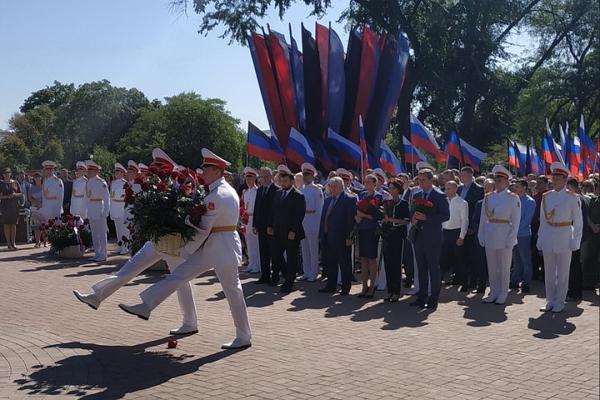 Жители Донецка: Нам так не хватает Кобзона!