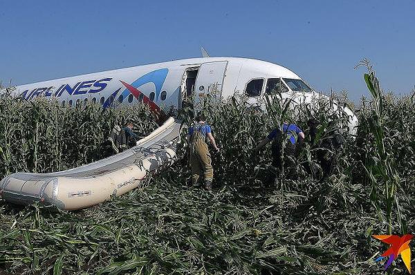 «В ближайшее время летать не буду»: пилот А-321 Дамир Юсупов рассказал, как сажал самолет в кукурузном поле