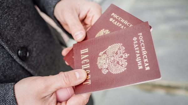 Киев снова стал угрожать жителям Донбасса из-за российских паспортов