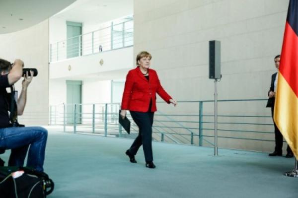 Меркель отрицает, что привела Германию к диктатуре во имя толерантности и расколола страну