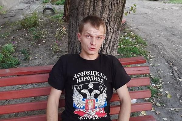 «В Донецке тоже наши живут»: В украинском городе бабушки защищали парня в футболке с надписью и гербом ДНР