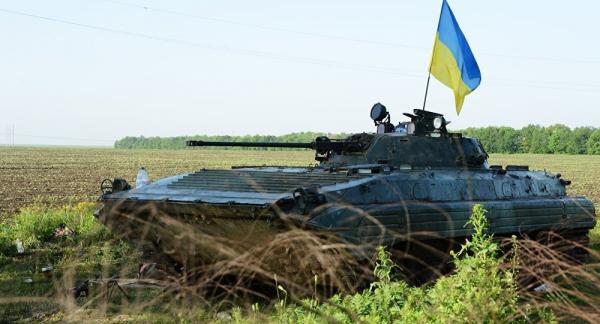 Киевские боевики используют перемирие, чтобы разместить технику в жилых районах