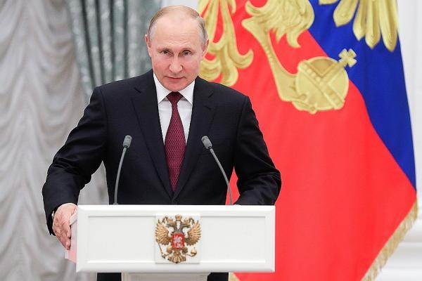 Десять главных достижений эпохи Путина: Крым, газопроводы, средний класс...