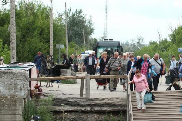 Зачем Киев затеял строительство обходного моста у Станицы Луганской в Донбассе