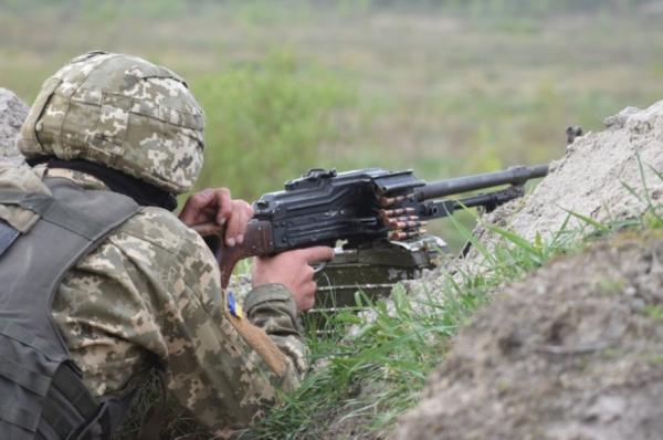 Киевские силовики дважды нарушили перемирие в ЛНР за минувшие сутки