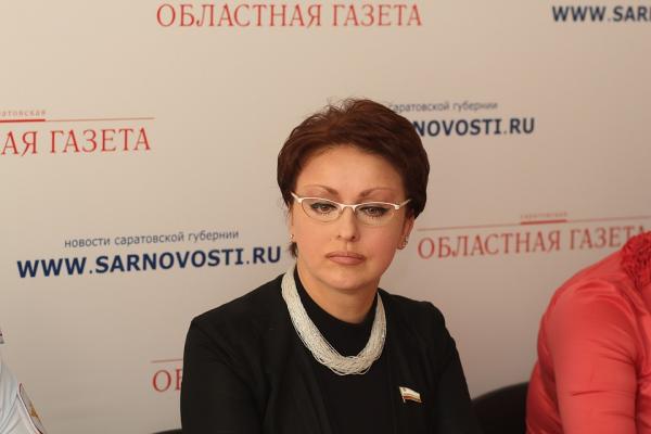 Экс-министр, отказавшаяся питаться на 3,5 тыс. рублей в месяц, получала материальную помощь из бюджета