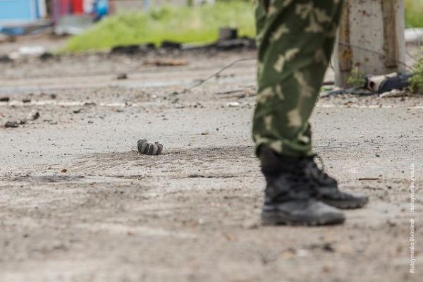 В Донбассе солдат ВСУ расстрелял бойцов «Азова»