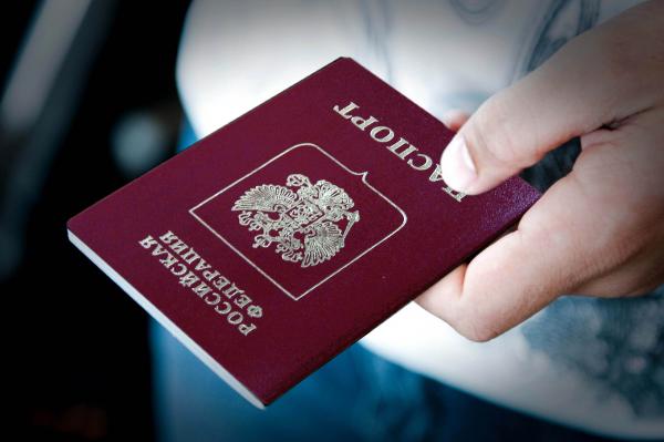 Тема выдачи паспортов РФ жителям ЛДНР уже в эфире «Россия 1»