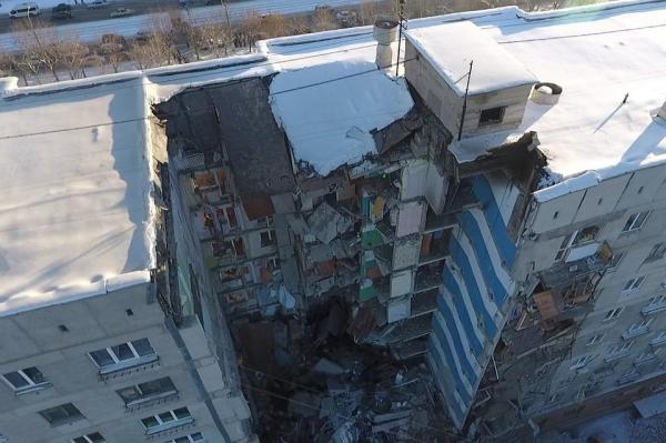 Житель Магнитогорска снял рухнувший дом с дрона и помог спасателям предотвратить еще одно обрушение