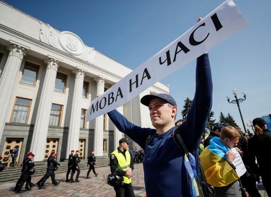 Эксперт: Ползучая украинизация началась 25 лет назад, она была и при Януковиче