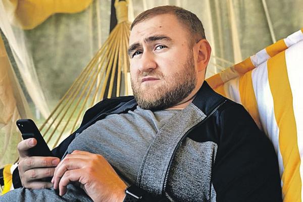 Клан или пропан: как связаны списание газовых долгов Чечне и дело семьи задержанного сенатора Арашукова