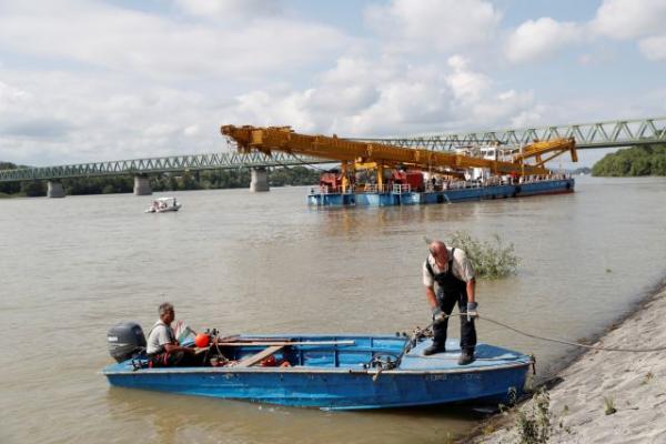 Найдено тело 13-й жертвы кораблекрушения на Дунае