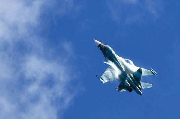 На помощь летчикам Су-34 вылетел медицинский спецборт