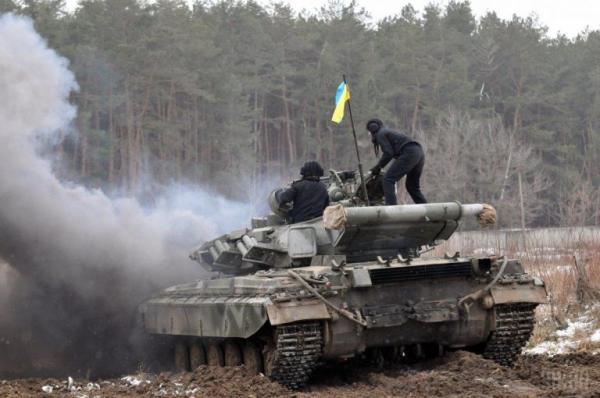 Украинские каратели открыли огонь по ЛНР