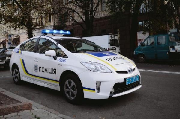 Радикалы попытались захватить торговый центр в Киеве