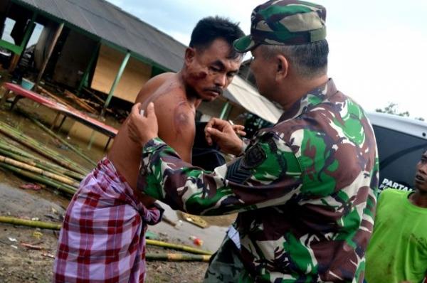 Число погибших из-за цунами в Индонезии возросло до 168 человек
