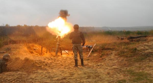 ВСУ ведут обстрелы по всей линии разграничения на Донбассе