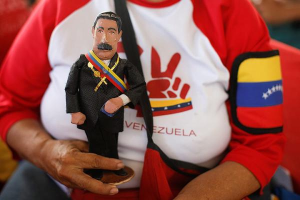 Оппозиция в Каракасе: Мы не хотим выбрасывать русских, но контракты пересмотрим