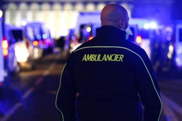 Во время пожара в центре Парижа погибли три человека