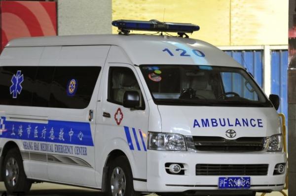 В Китае шесть человек пропали без вести из-за схода поезда с рельсов