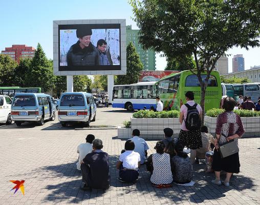 Законы Северной Кореи: Решил купить автомобиль? Один подари государству, второй оставь себе!