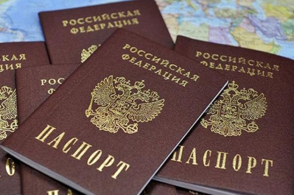 ЛДНР встретят украинские выборы переходом на российские паспорта