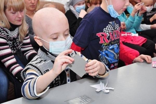 Донецкие волонтеры: в детской онкологии их не отличить от мамы