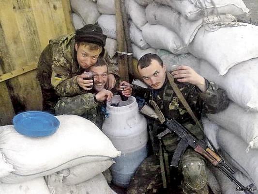 Будни ВСУ: «Если Путин начнёт наступление в зарплату, воевать будет некому — все пьяные…»