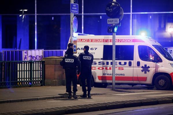 Стрельба на рождественской ярмарке в Страсбурге: три человека погибли, больше десяти пострадали