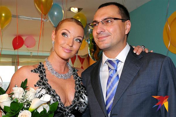 Волочкова обвинила бывшего мужа в хищении 100 миллионов