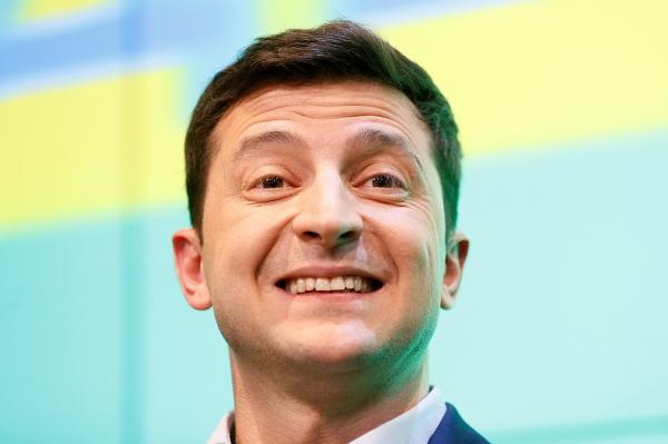 Украина выбрала своим президентом Владимира Зеленского, Порошенко признал поражение