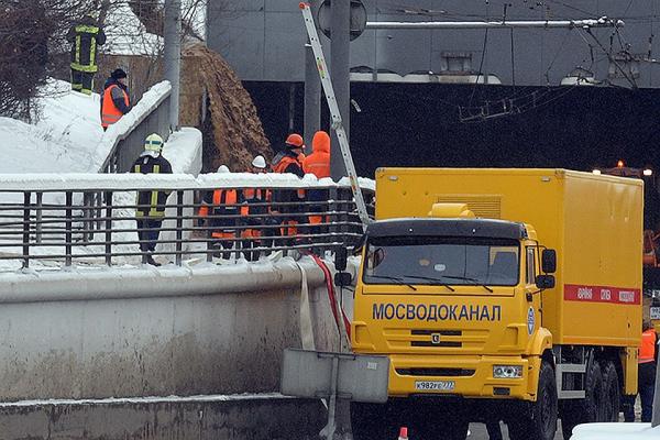 Из-за прорвавшейся дамбы в Москве затопило Тушинский тоннель
