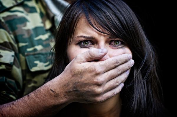 Киевские боевики совершили насилие в отношении жительницы Нижнетеплого