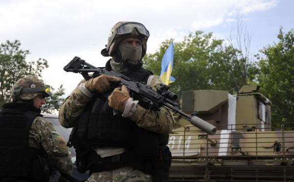 Боевики ВСУ стягивают запрещённую Минскими соглашениями технику на линию боевого соприкосновения