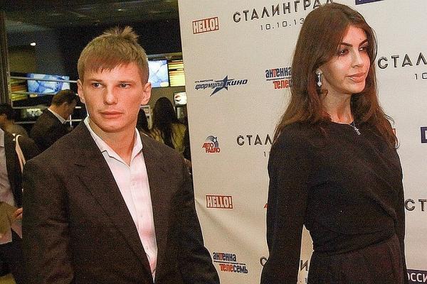 Адвокат Алисы Казьминой о ее разводе с футболистом: «Мать Аршавина - миллионер, он всю недвижимость на нее оформлял»