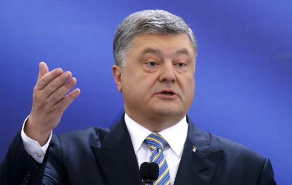 В Киеве назвали ошибкой отказ Порошенко предоставлять автономию Донбассу