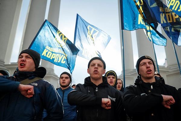 Сало привозное, треть страны уехала на заработки: к чему привел переворот на Украине