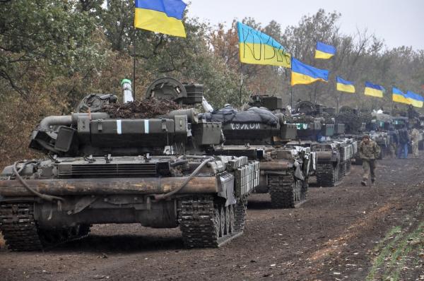 ВСУ не Новый год пришли праздновать: Украина готовится нанести удар по Донбассу
