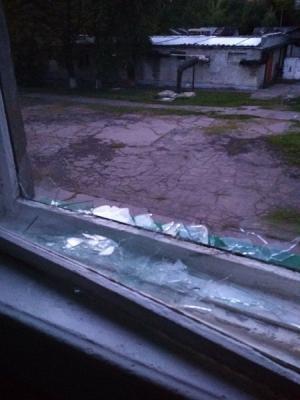 Боевики ВСУ подвергли обстрелу школу в Горловке
