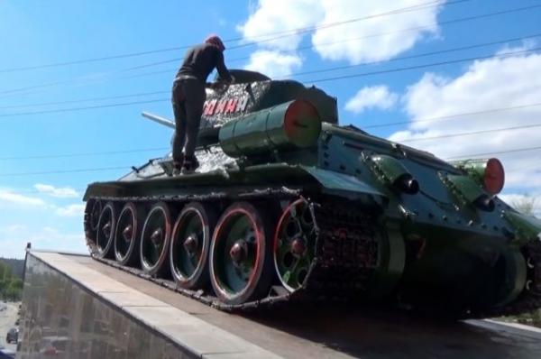 В Саратове задержали мужчину, который изрисовал памятник танкистам
